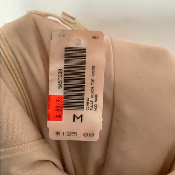 New with tags. Envy dress. Tan runched mini dress - Picture 3 of 3